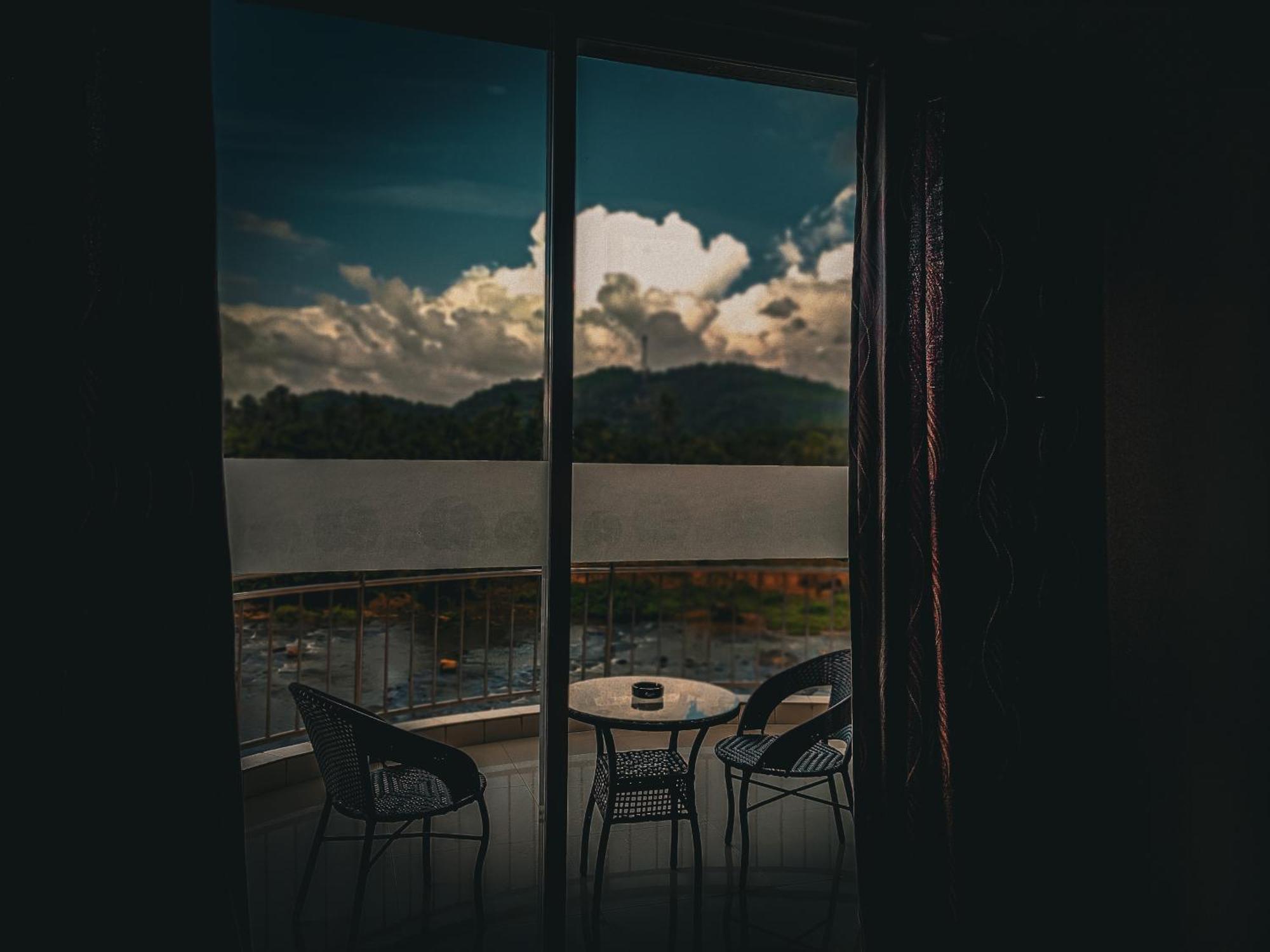 Hotel Elephant Park - New Deal! Half Off Airport Pickups Available Pinnawala  Exteriér fotografie