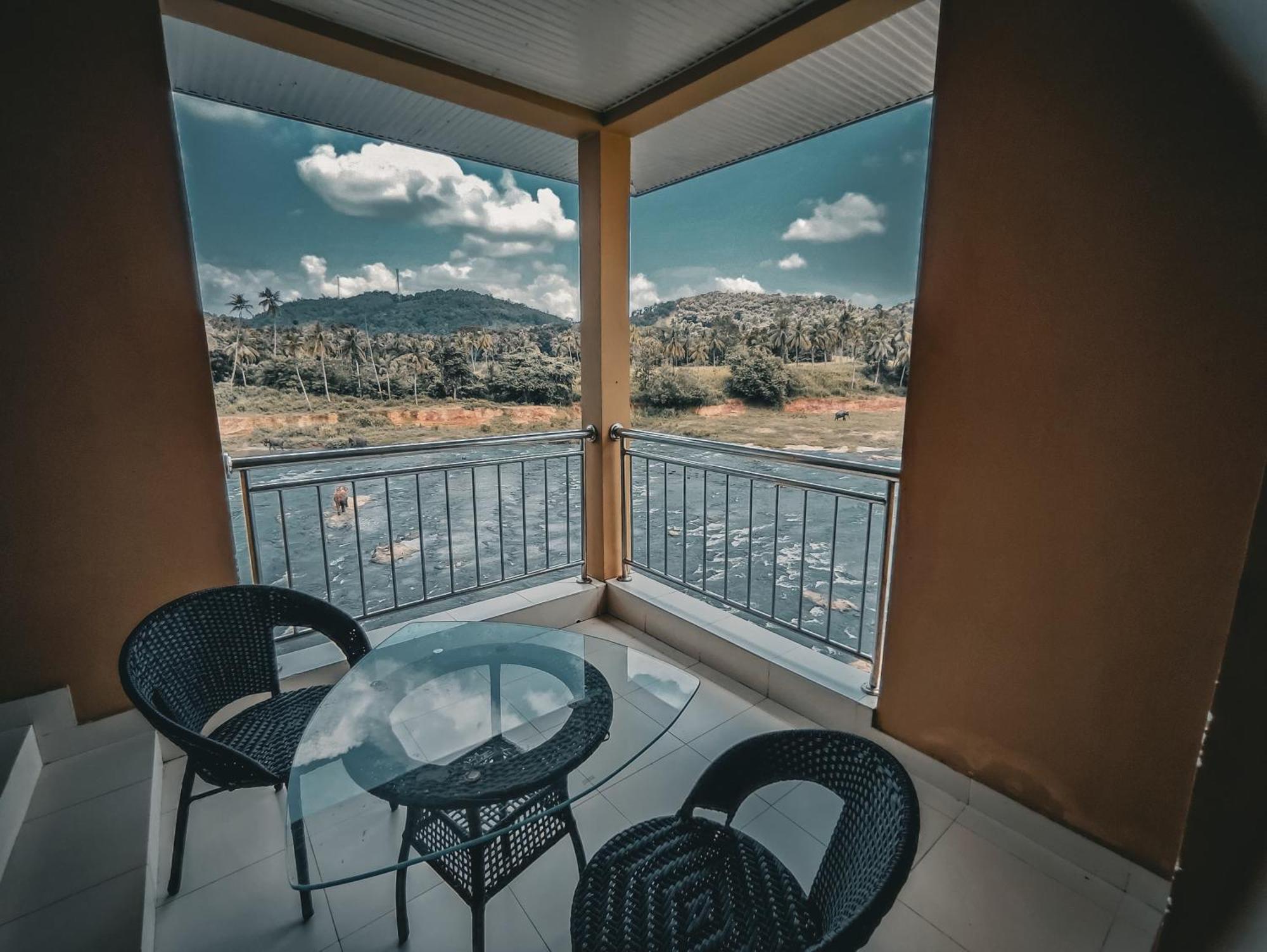 Hotel Elephant Park - New Deal! Half Off Airport Pickups Available Pinnawala  Exteriér fotografie